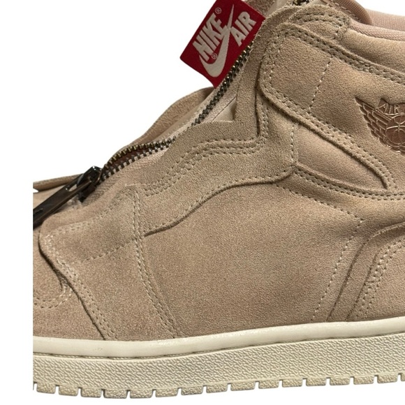 Air Jordan 1 Women's High Zip Particle Beige – US 7.5 – Luxe Streetwear Icon - Picture 14 of 14